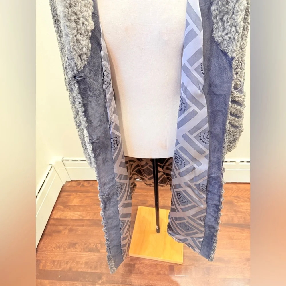 Vintage gray ASTRAKHAN LAMB sheep & Suede coat Jacket with chevron pattern strip - Picture 9 of 16